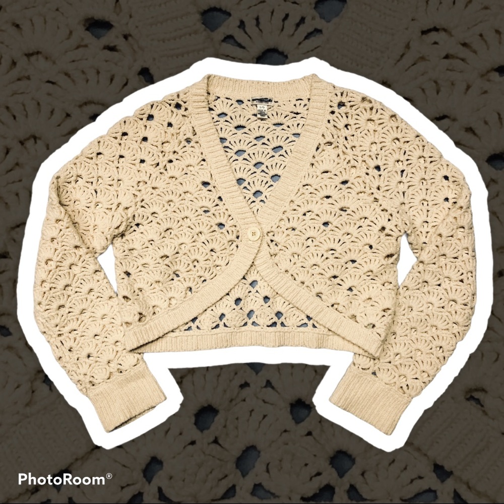 VINTAGE Wool Crochet Boho Cream Cropped Sweater